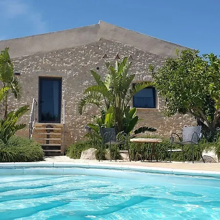 مزرعة للإقامة Raffo *